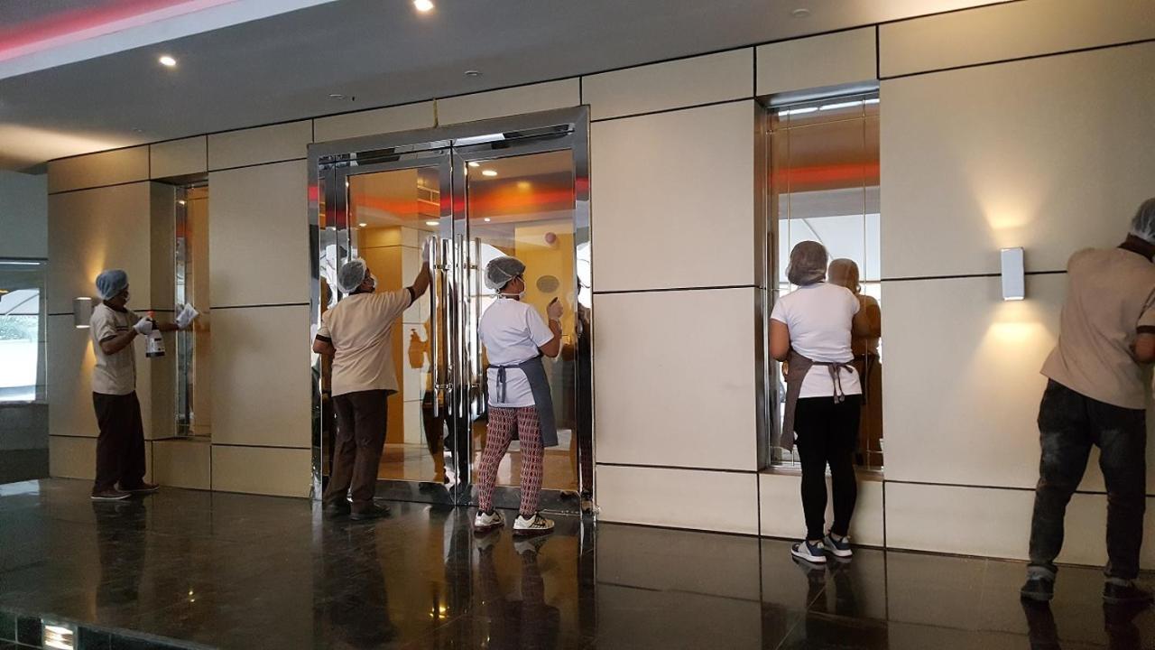 Ruru Tower Aparthotel Manama Ngoại thất bức ảnh