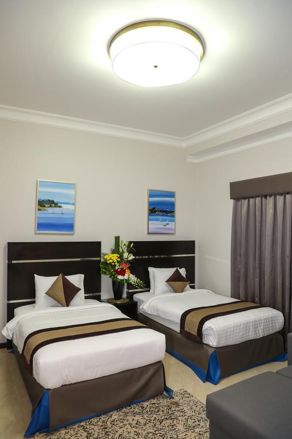 Ruru Tower Aparthotel Manama Ngoại thất bức ảnh