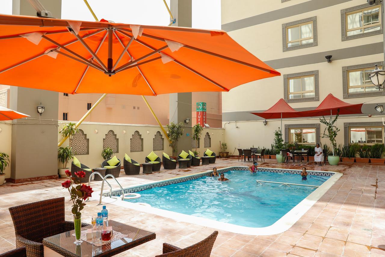 Ruru Tower Aparthotel Manama Ngoại thất bức ảnh