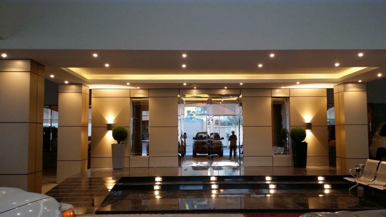 Ruru Tower Aparthotel Manama Ngoại thất bức ảnh