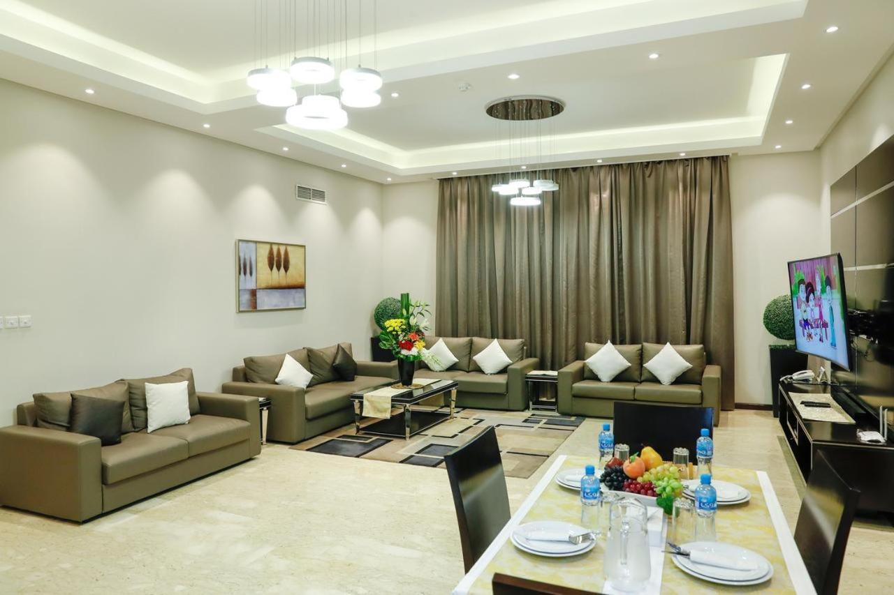 Ruru Tower Aparthotel Manama Ngoại thất bức ảnh